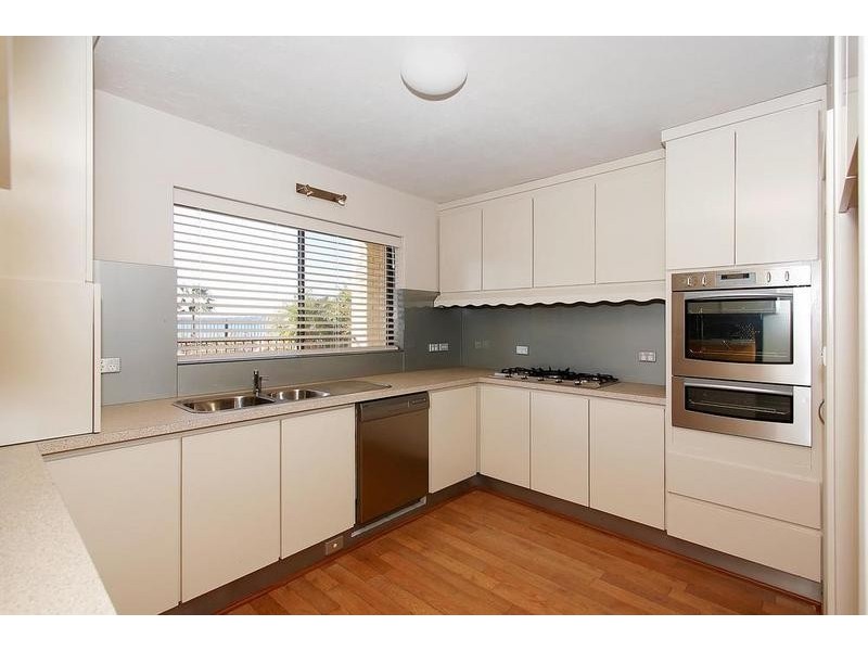 10 Duncraig Road, Applecross WA 6153