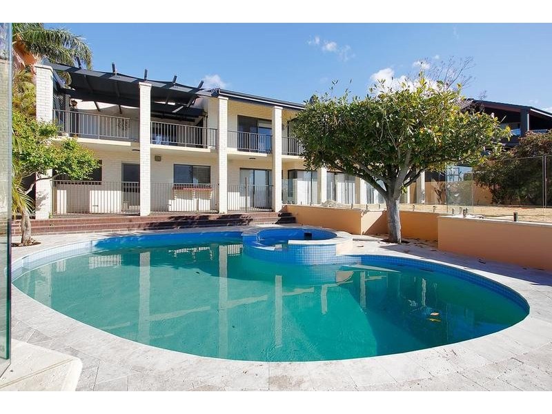 10 Duncraig Road, Applecross WA 6153