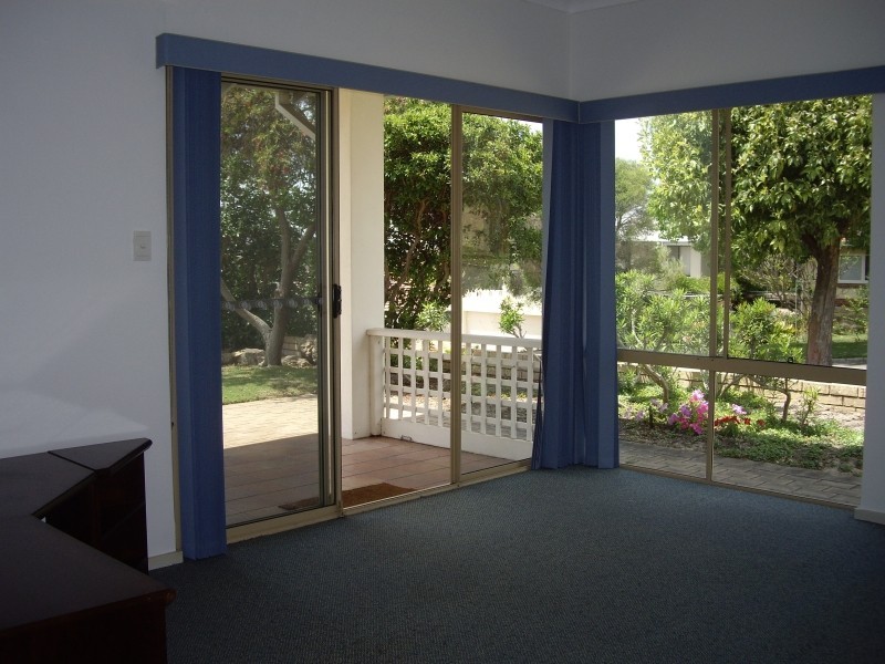 28A Money Road, Melville WA 6156