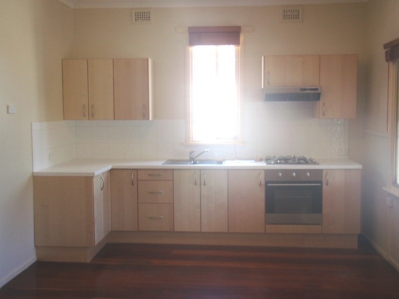 16 Butson Street, Hilton WA 6163