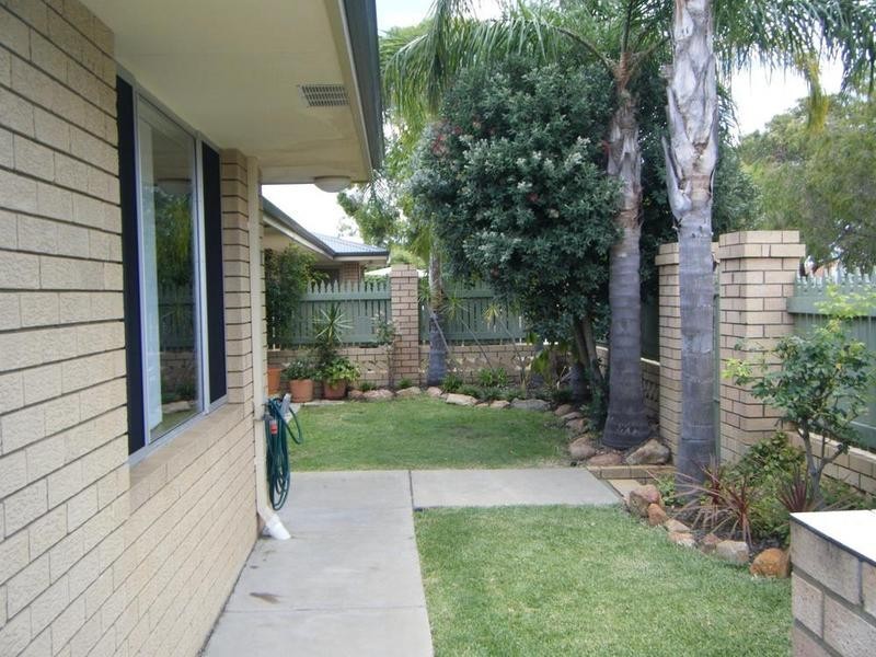 10/86-90 Point Walter Road, Bicton WA 6157