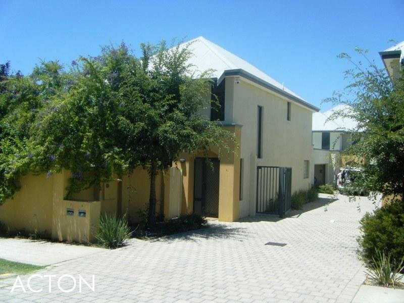 4/131 View Terrace, Bicton WA 6157