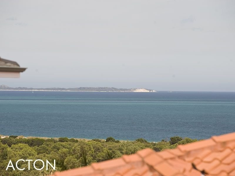 4 Hayman Court, Coogee WA 6166