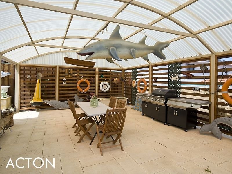 4 Hayman Court, Coogee WA 6166