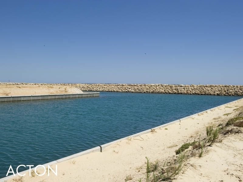 25 Chelydra Point, North Coogee WA 6163