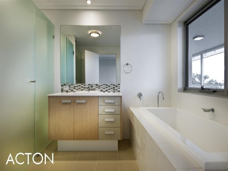 30 Sirocco Drive, Mandurah WA 6210