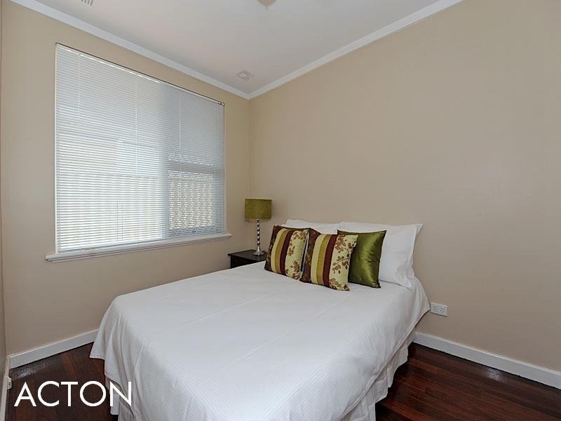 36a Denny Way, Alfred Cove WA 6154