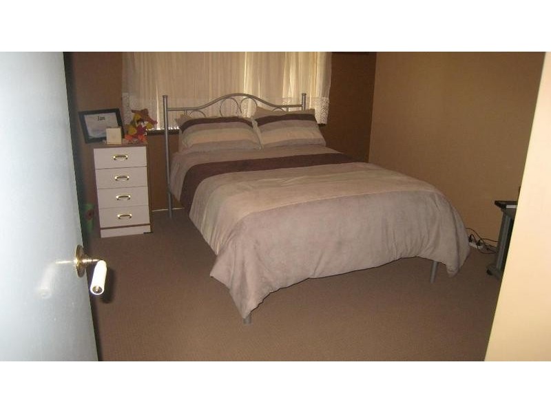 22 Wolfe Road, Oakford WA 6121