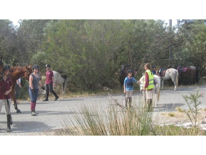 22 Wolfe Road, Oakford WA 6121