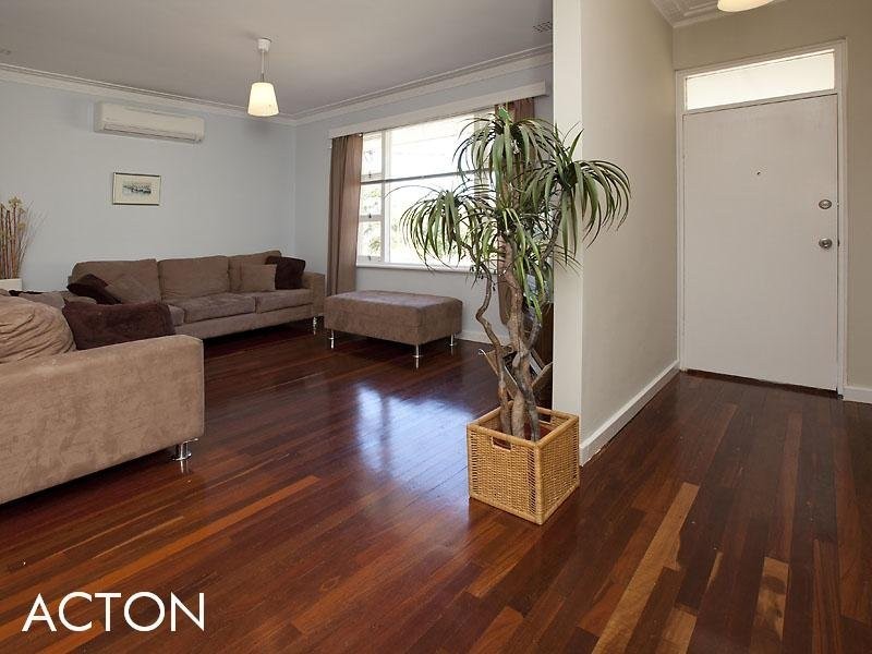 172 South Street, White Gum Valley WA 6162