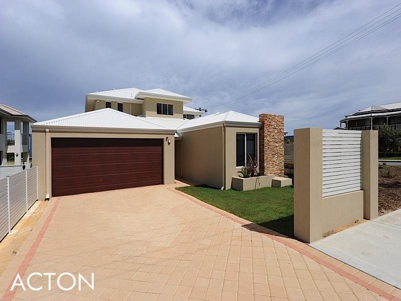 19 Long Street, Beaconsfield WA 6162