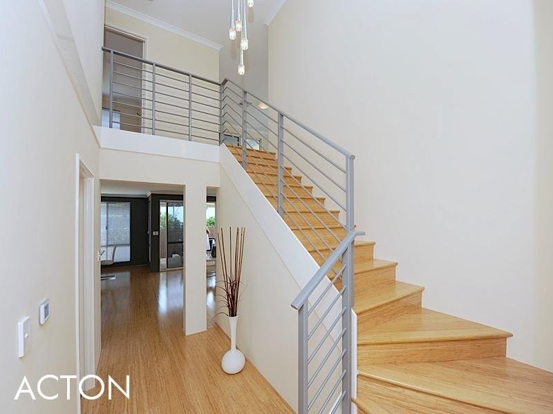 19 Long Street, Beaconsfield WA 6162