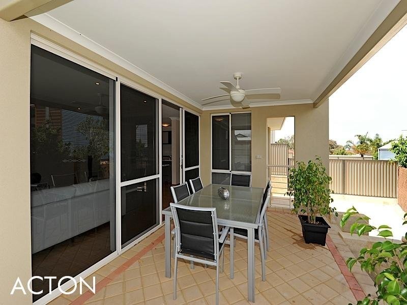 19 Long Street, Beaconsfield WA 6162