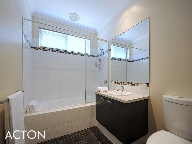 19 Long Street, Beaconsfield WA 6162
