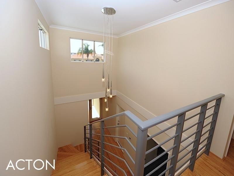 19 Long Street, Beaconsfield WA 6162