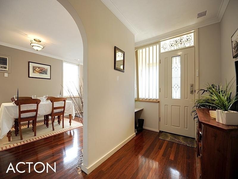 77 Shepherd Street, Beaconsfield WA 6162