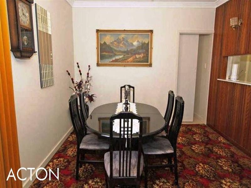 17 Kanimbla Street, Bicton WA 6157
