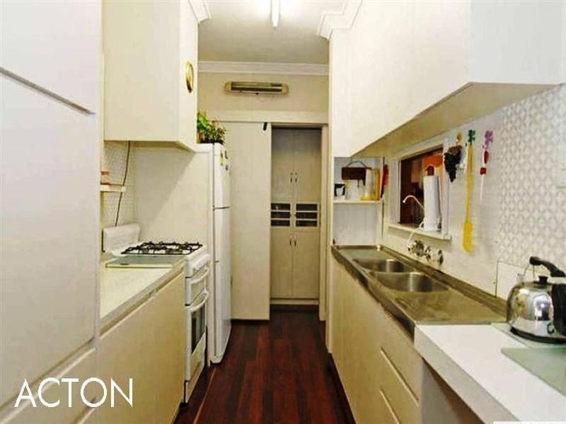 17 Kanimbla Street, Bicton WA 6157