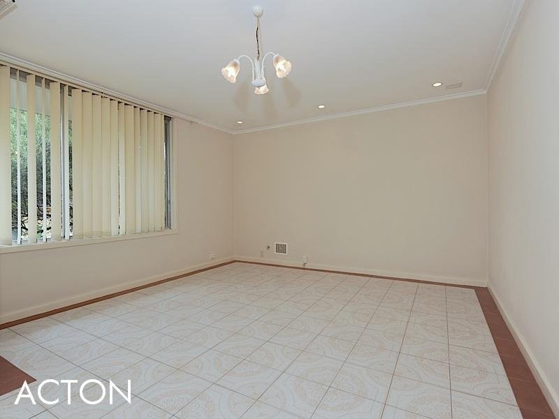 32 Pass Crescent, Beaconsfield WA 6162