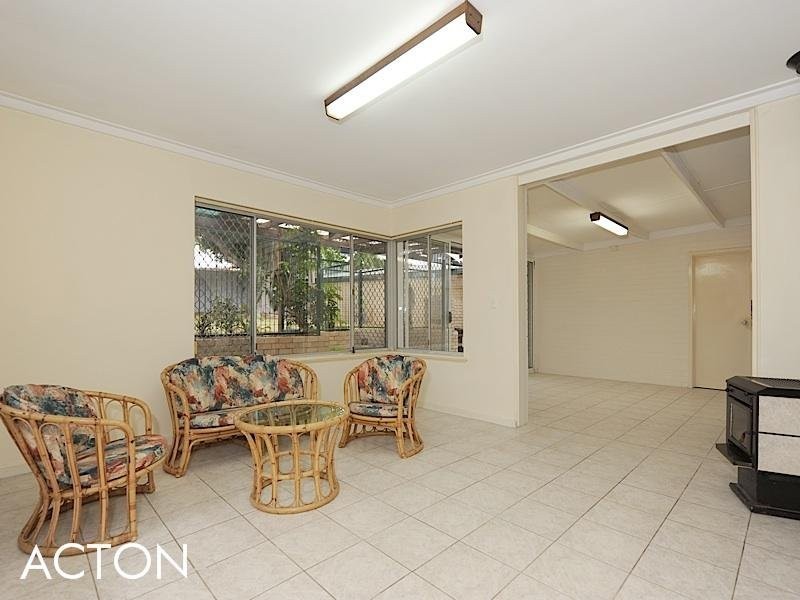 32 Pass Crescent, Beaconsfield WA 6162