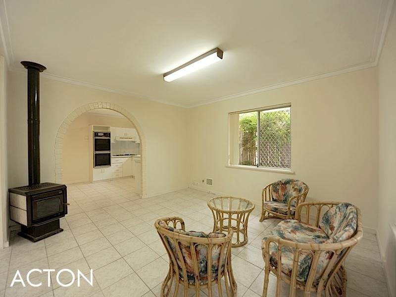 32 Pass Crescent, Beaconsfield WA 6162