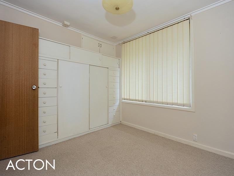 32 Pass Crescent, Beaconsfield WA 6162