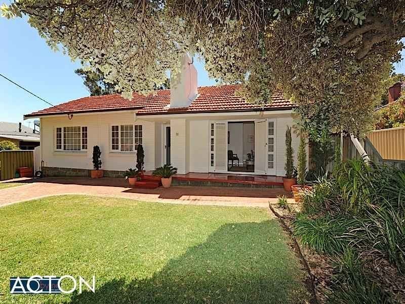 11 Coldwells Street, Bicton WA 6157