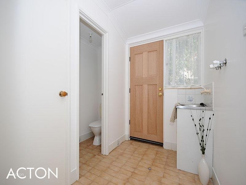 27 Grigg Place, Hilton WA 6163