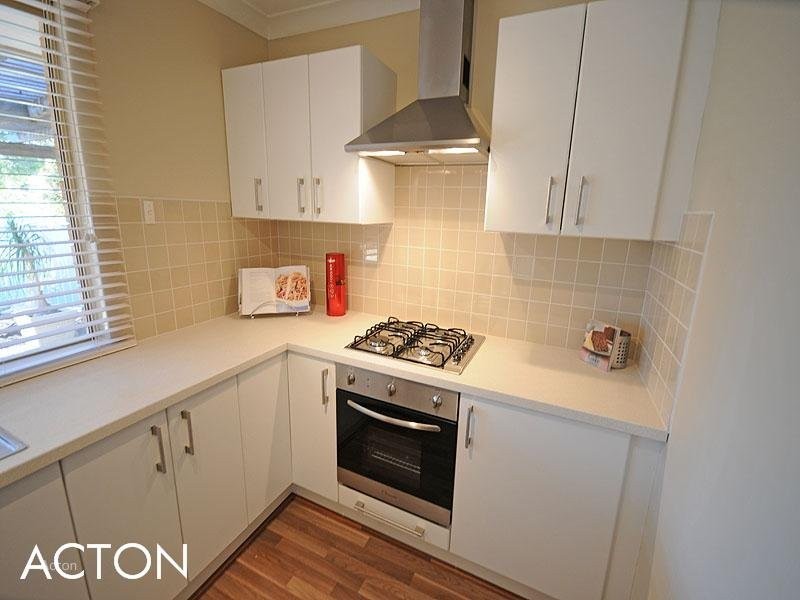 27 Grigg Place, Hilton WA 6163