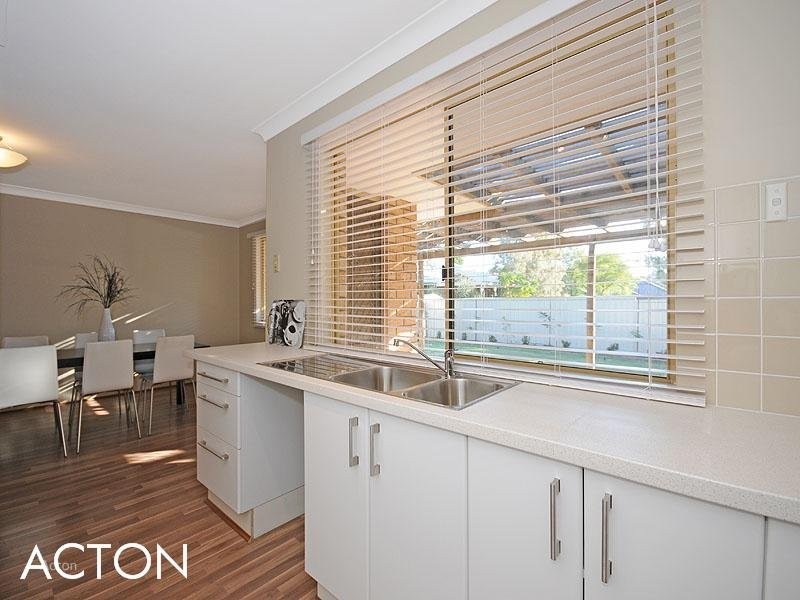27 Grigg Place, Hilton WA 6163