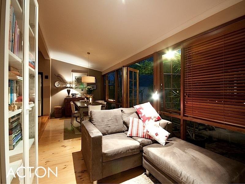 32 Lefroy Road, Beaconsfield WA 6162
