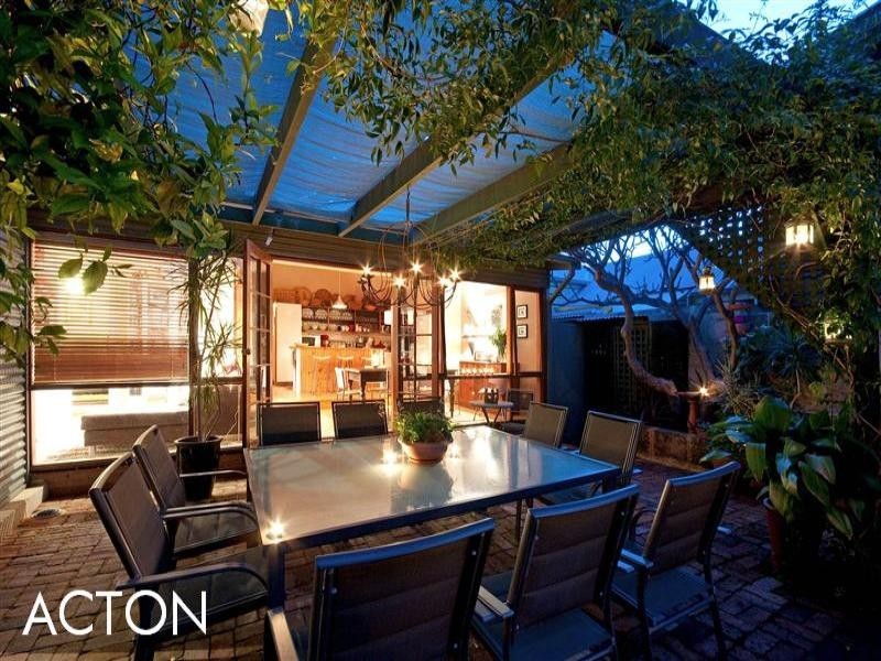 32 Lefroy Road, Beaconsfield WA 6162