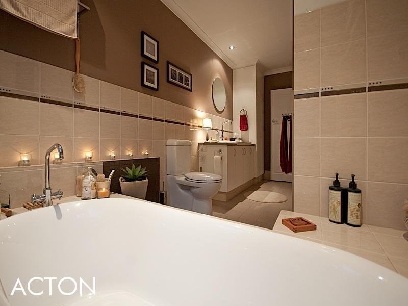 32 Lefroy Road, Beaconsfield WA 6162