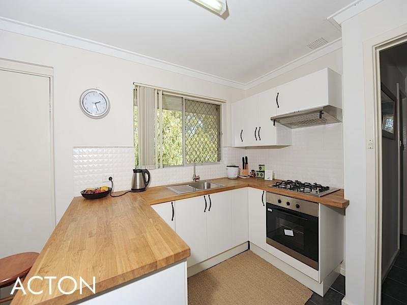 11/2 Adrian Street, Palmyra WA 6157