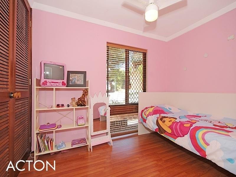 3/17 Money Road, Attadale WA 6156