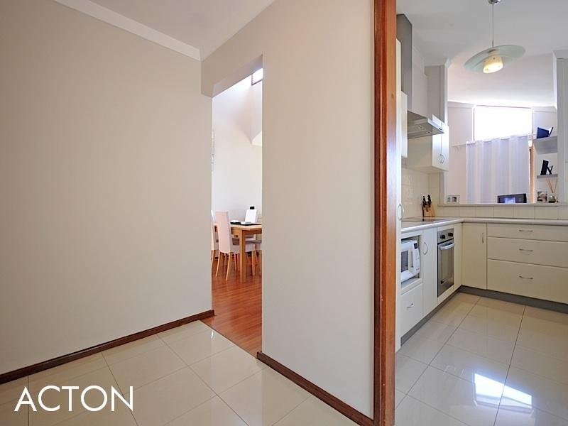 3/17 Money Road, Attadale WA 6156