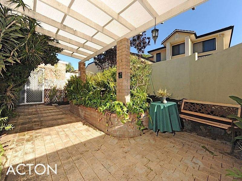 9 Michael Street, Beaconsfield WA 6162