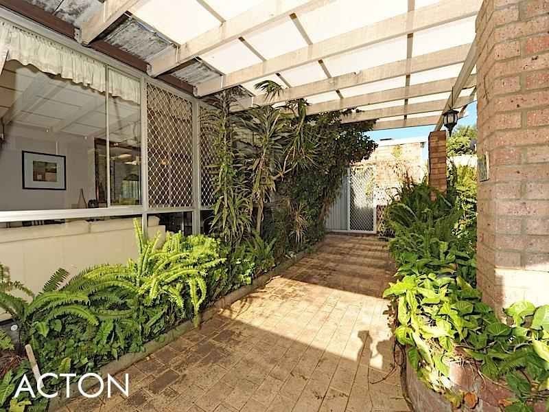 9 Michael Street, Beaconsfield WA 6162