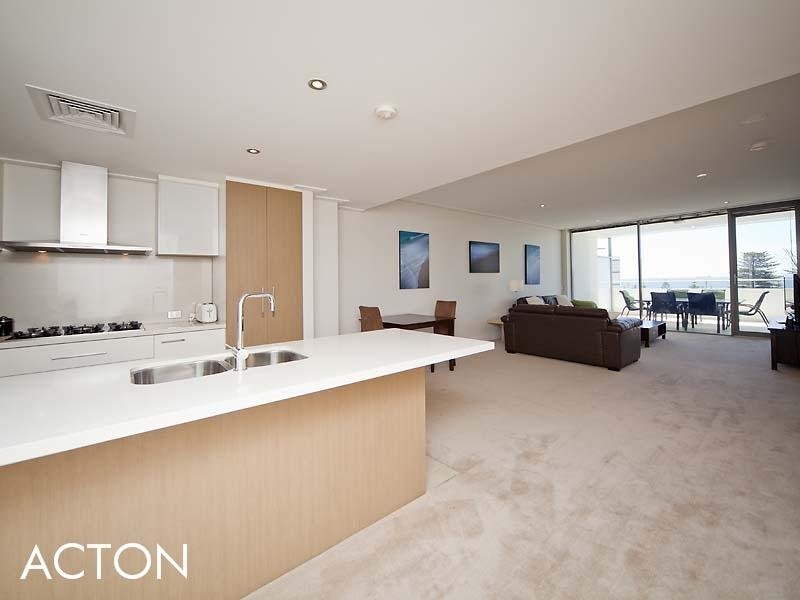 14/20 Enderby Close, North Coogee WA 6163