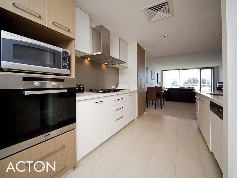 14/20 Enderby Close, North Coogee WA 6163