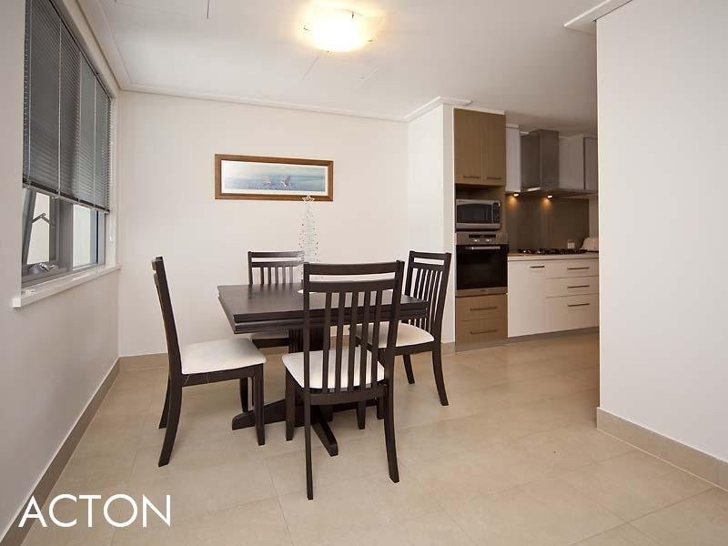 14/20 Enderby Close, North Coogee WA 6163