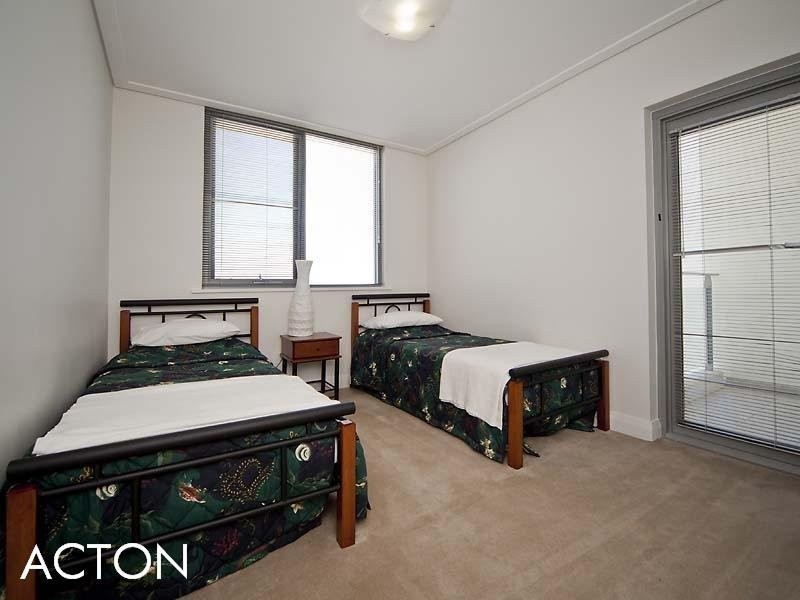 14/20 Enderby Close, North Coogee WA 6163