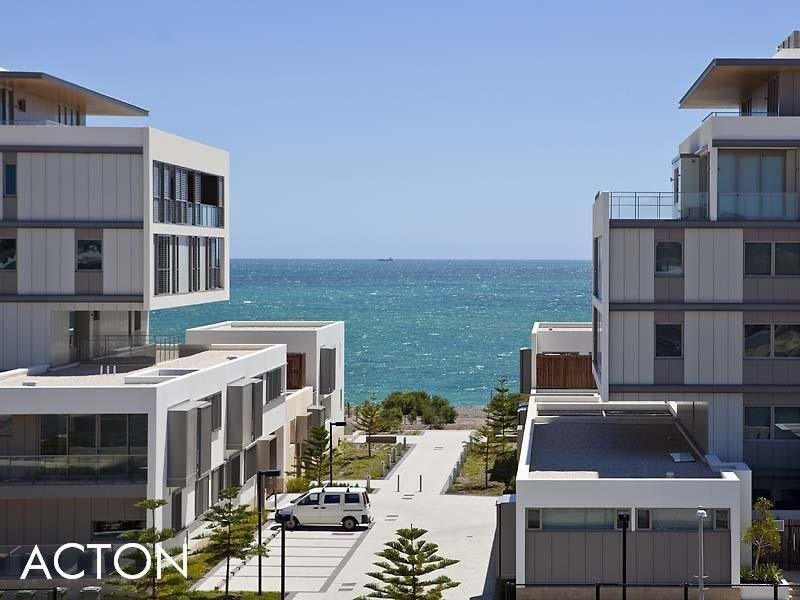 14/20 Enderby Close, North Coogee WA 6163