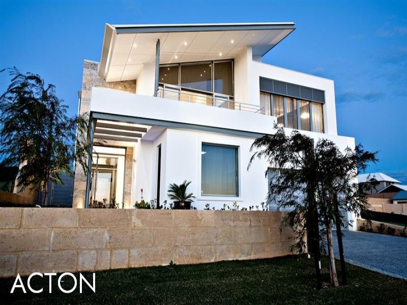 16 Leonidas Road, North Coogee WA 6163