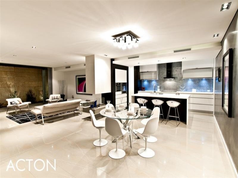 16 Leonidas Road, North Coogee WA 6163