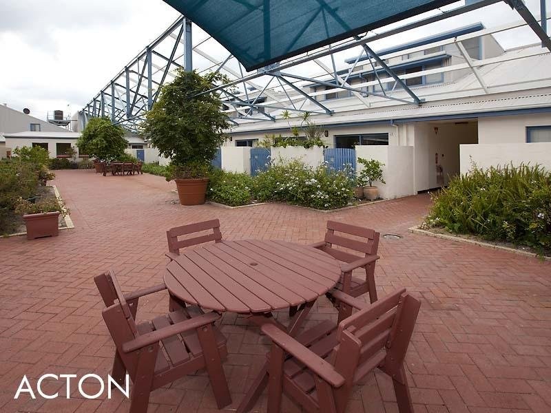 8/330 South Terrace, South Fremantle WA 6162