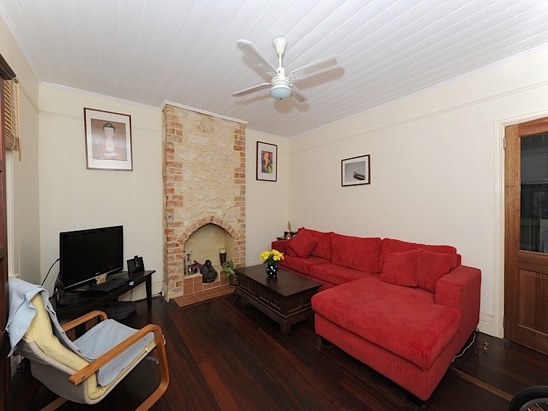 9 Rueben Street, Beaconsfield WA 6162