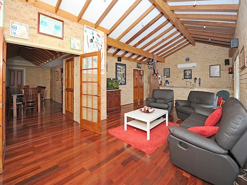 49 Conigrave Road, Yangebup WA 6164