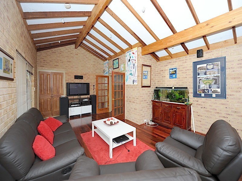 49 Conigrave Road, Yangebup WA 6164