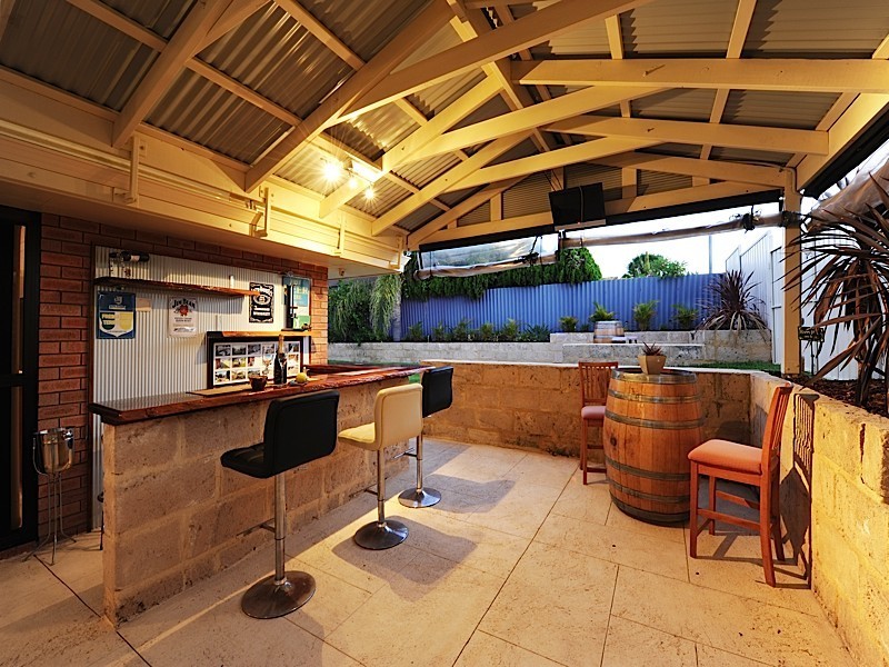 2 Cumbor Way, Samson WA 6163